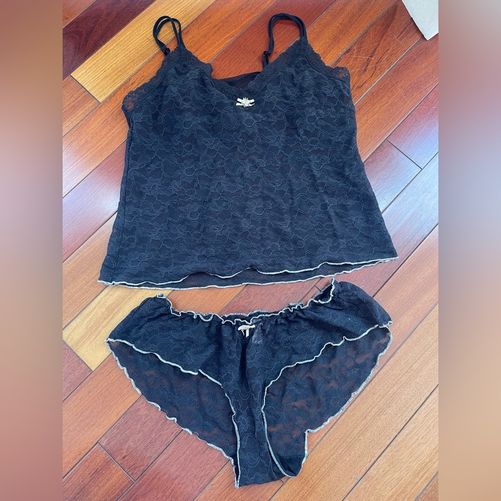 Victorias Secret Angles Black lace Camisole and Bottoms size large